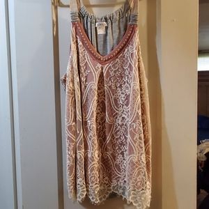 Size large tank top
